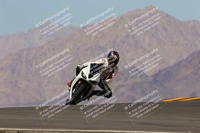 media/Oct-03-2022-Moto Forza (Mon) [[5f077a3730]]/Intermediate Group/Session 4 (Turn 9)/